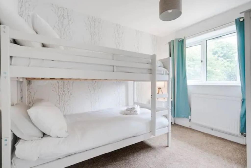 New Build House Near Trafford Centre With Drive Manchester Ngoại thất bức ảnh
